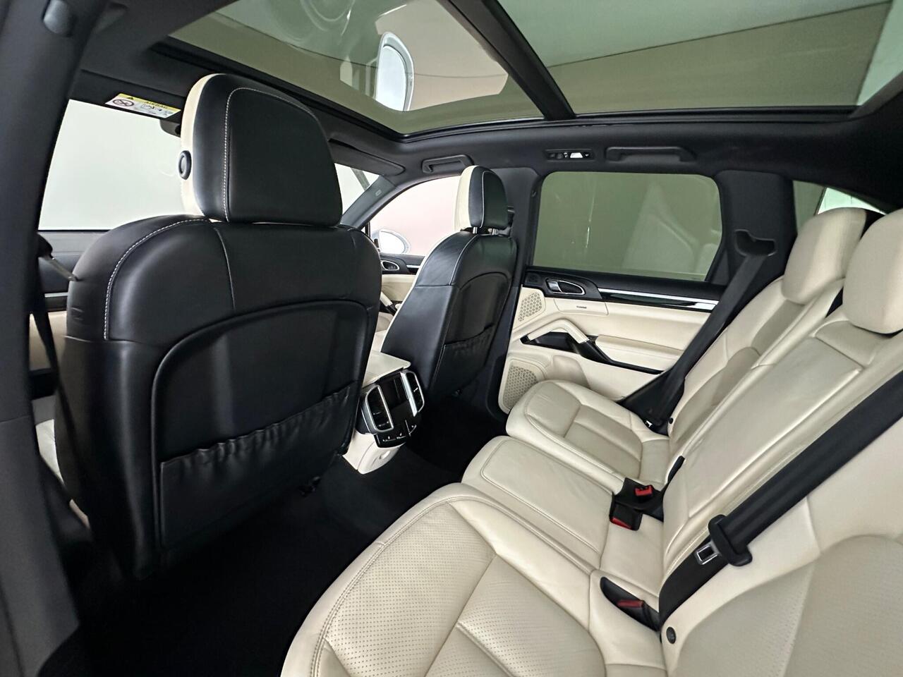 Porsche Cayenne LT65GWL