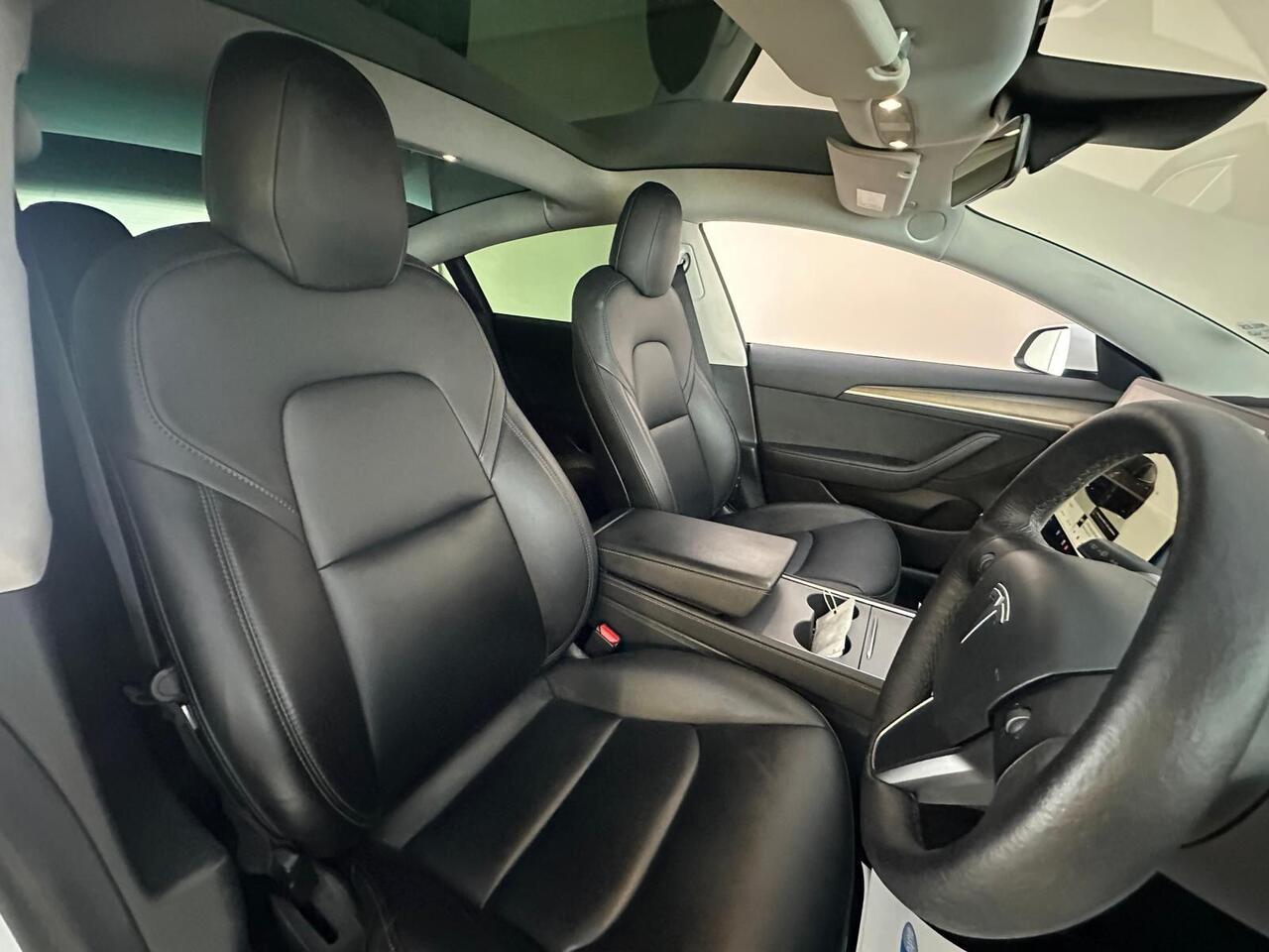 Tesla Model 3 AF72VNT