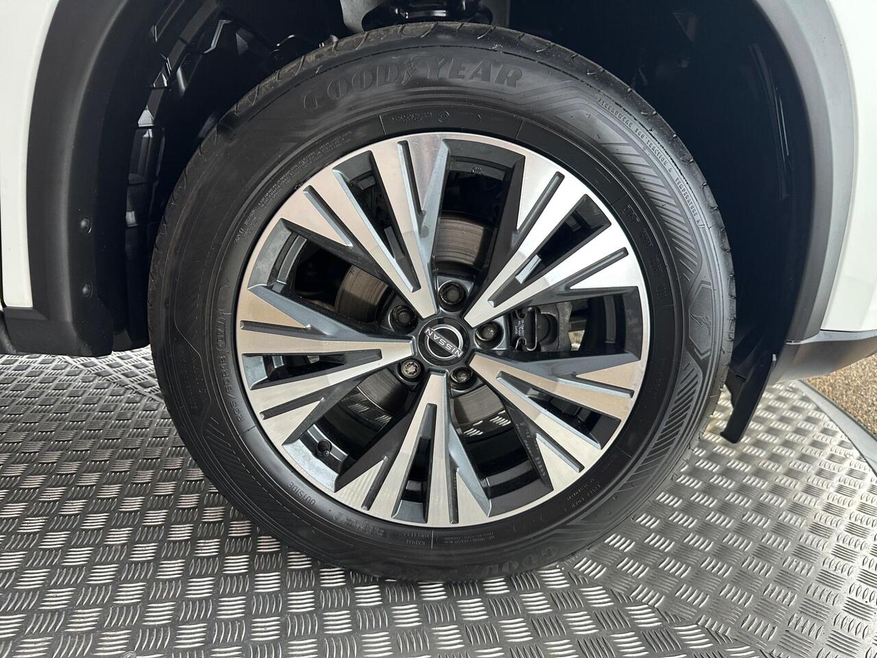 Nissan X-Trail DY73JNJ