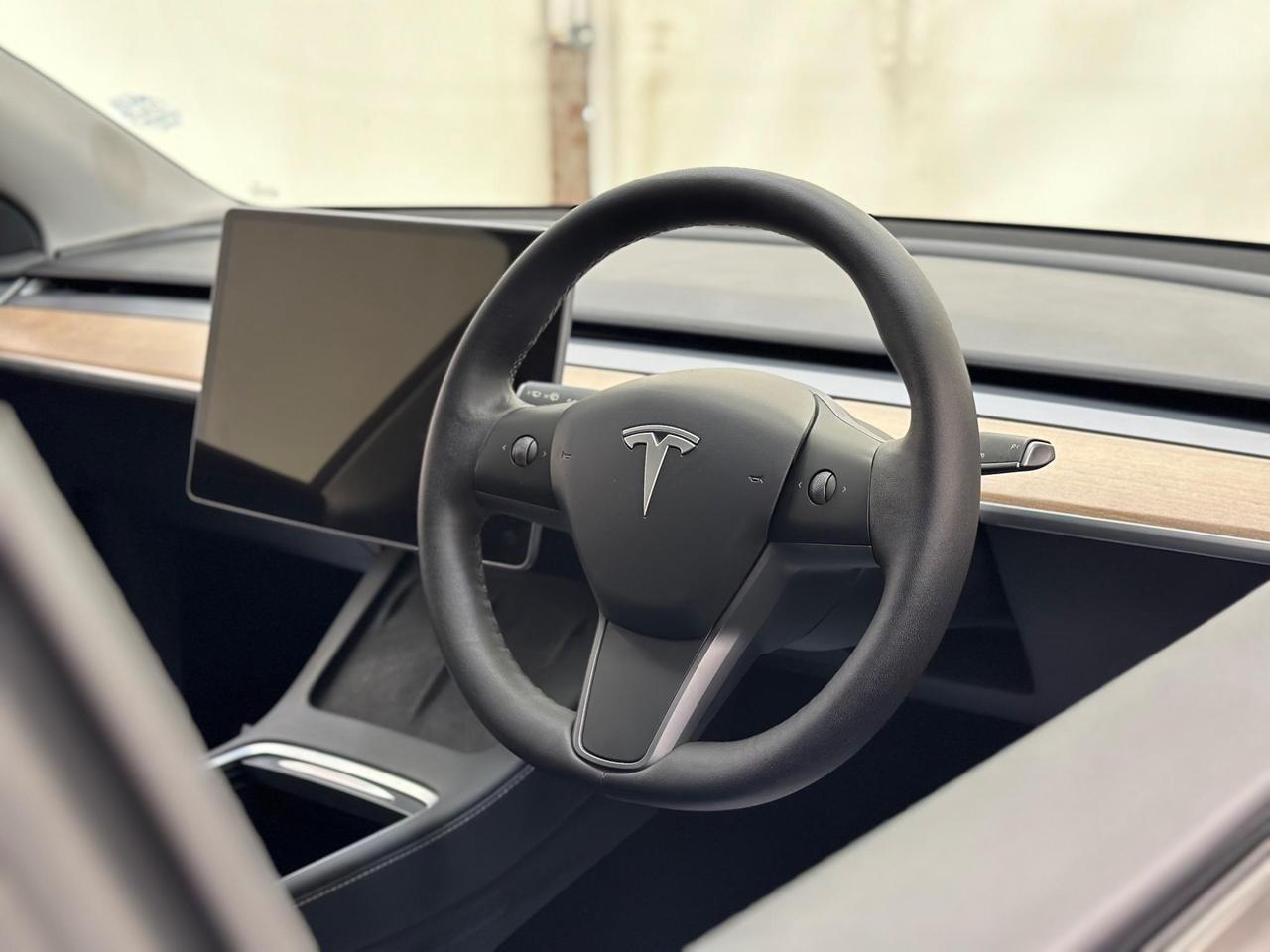 Tesla Model Y AJ22CZU