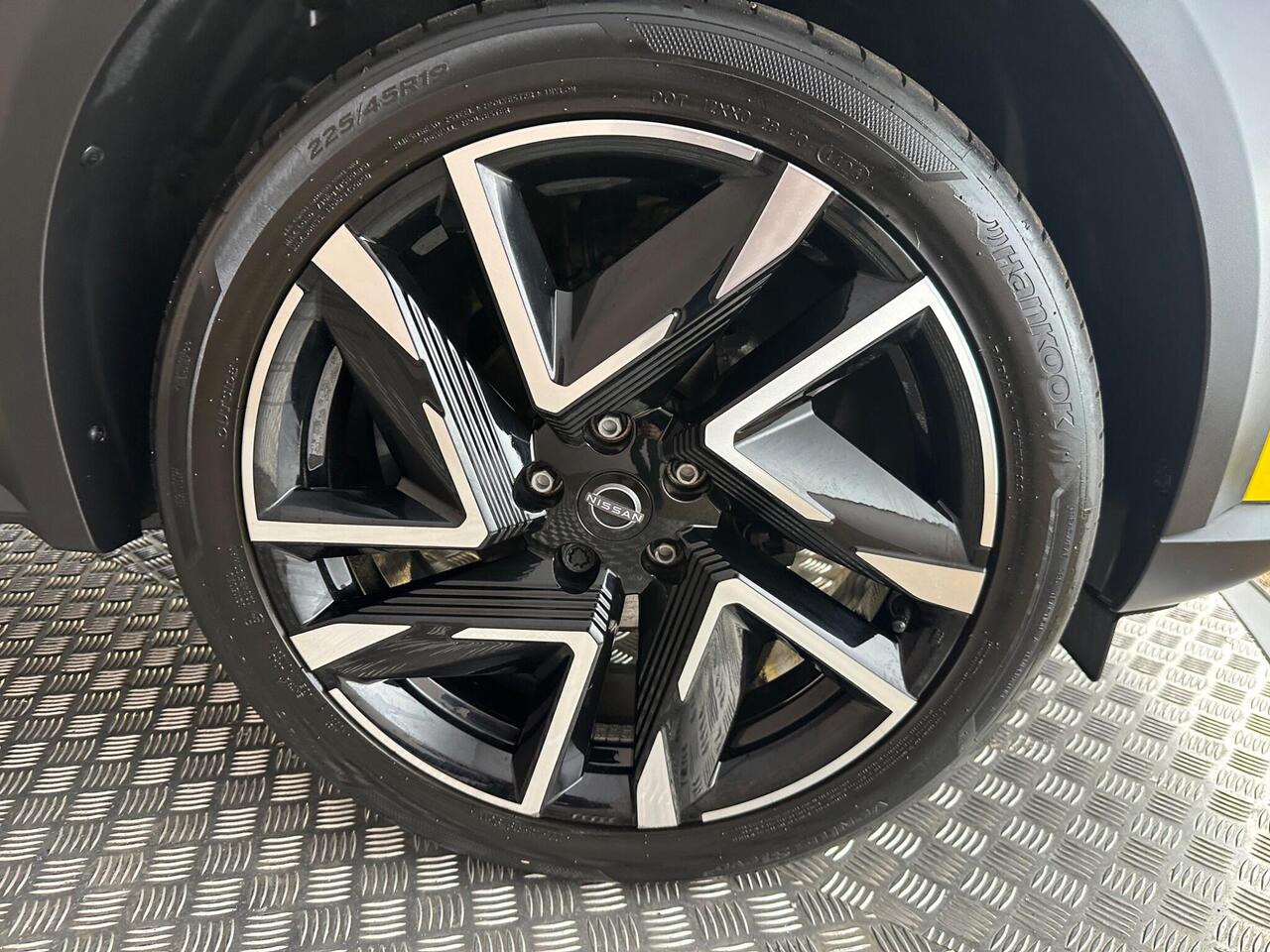 Nissan Juke LE74FDZ