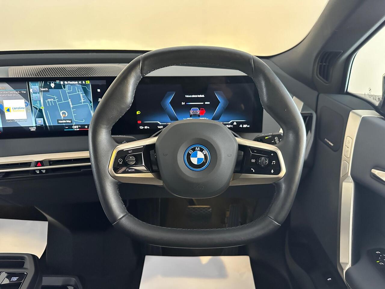 BMW iX LJ72AGA