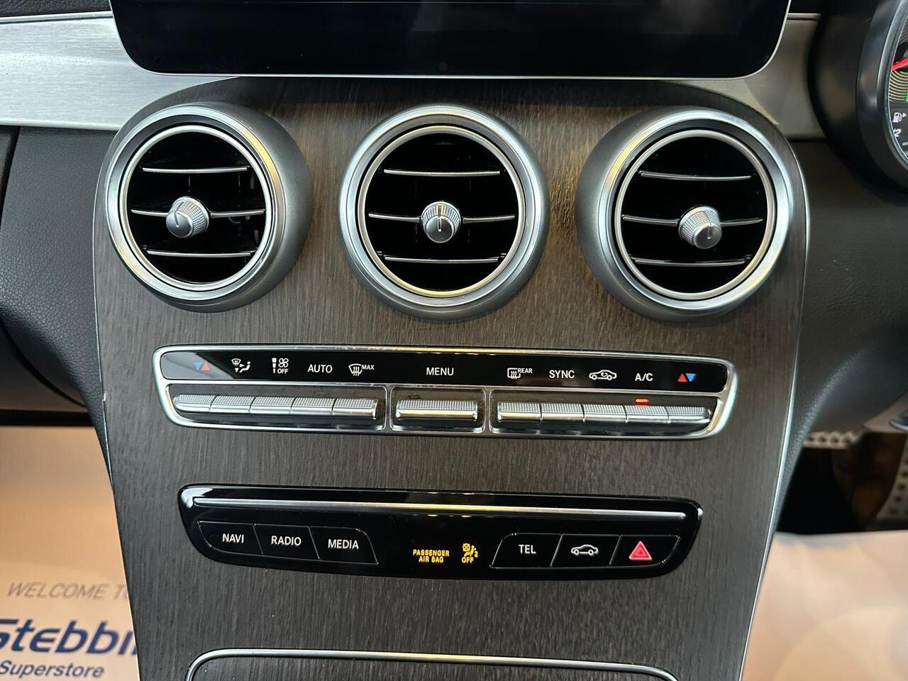 Mercedes-Benz C Class AY68UNX