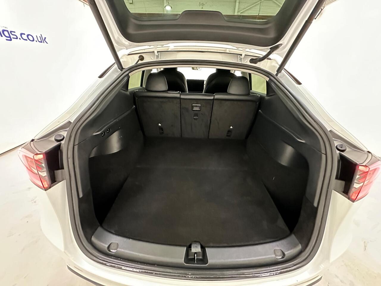 Tesla Model Y MW22ZYE