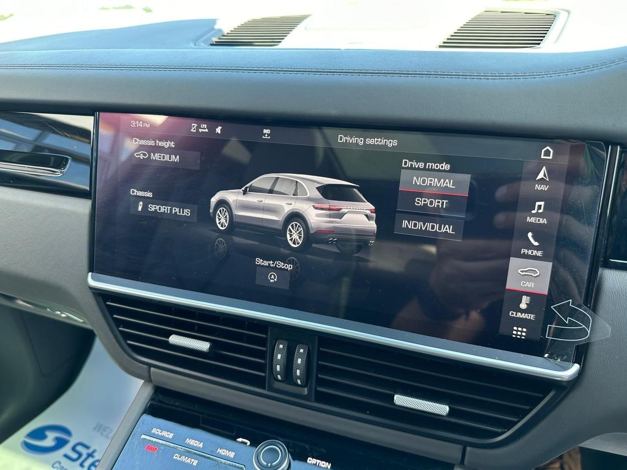 Porsche Cayenne AK18UXX
