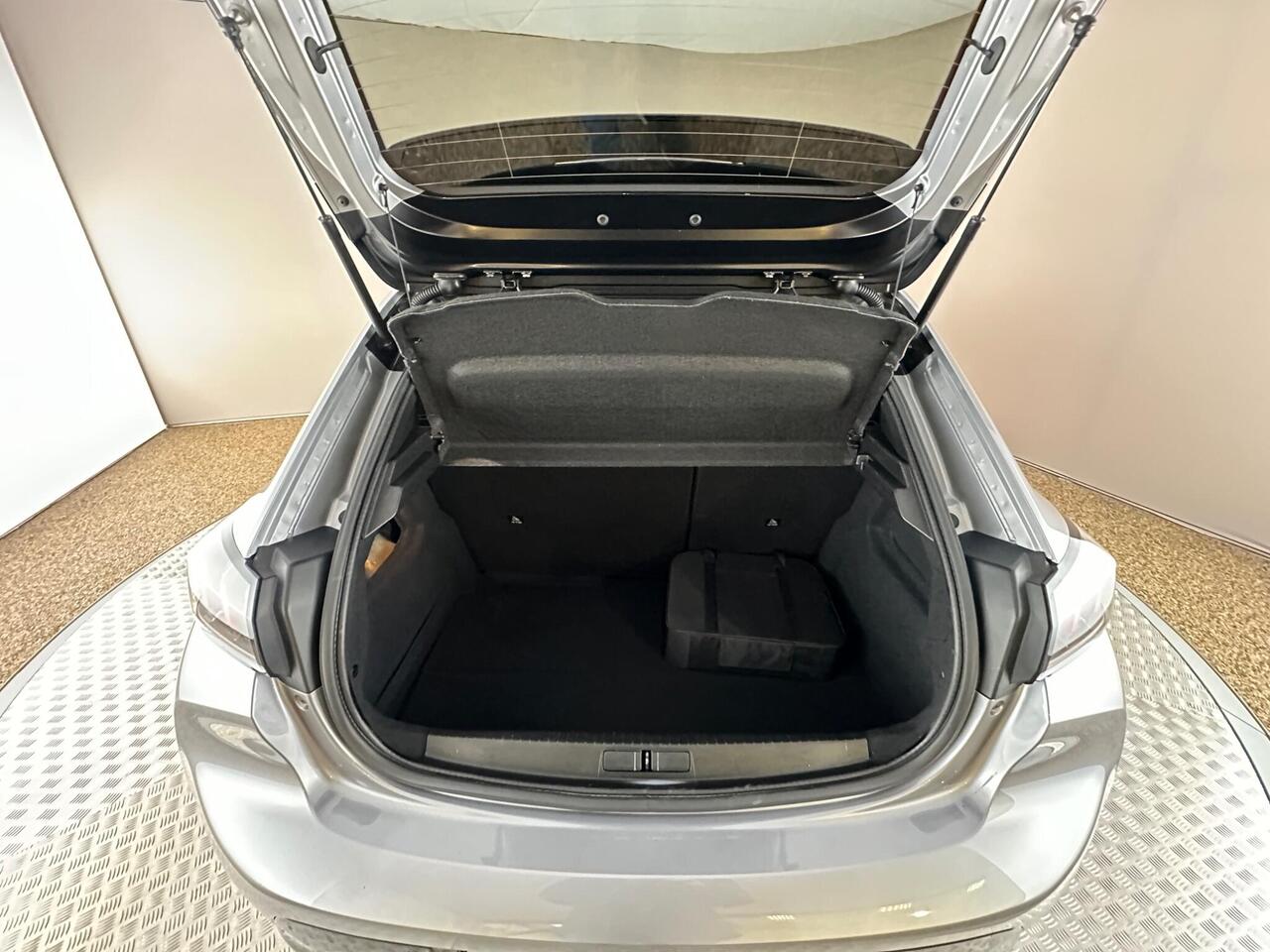 Peugeot E-208 EX71WCM