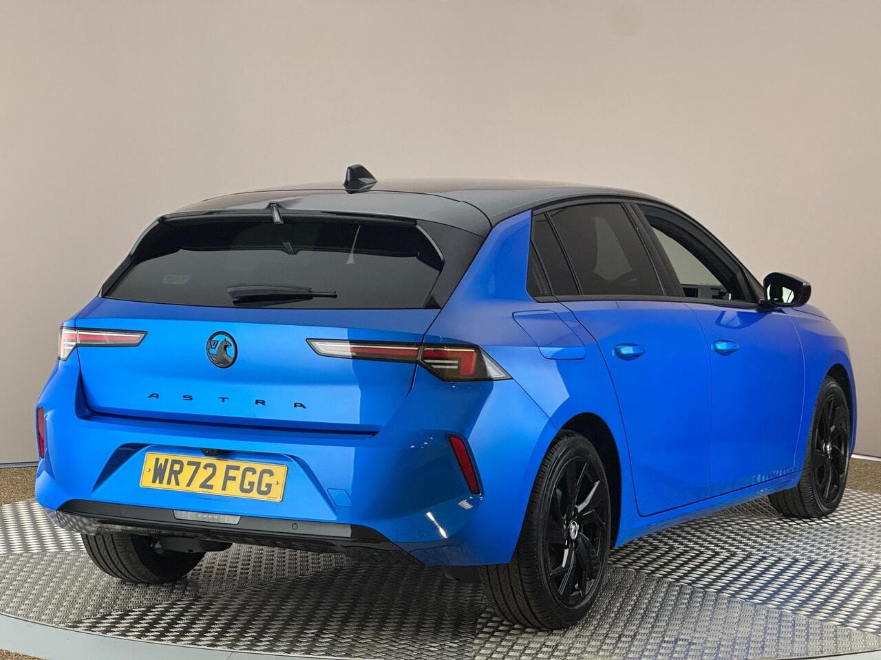 Vauxhall Astra WR72FGG