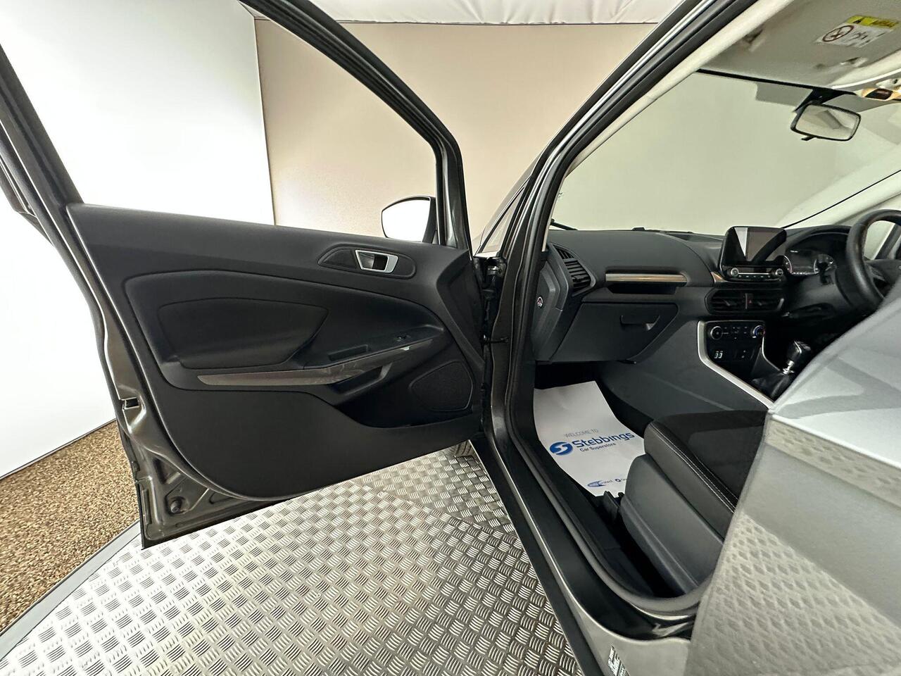 Ford EcoSport DK68ZXG