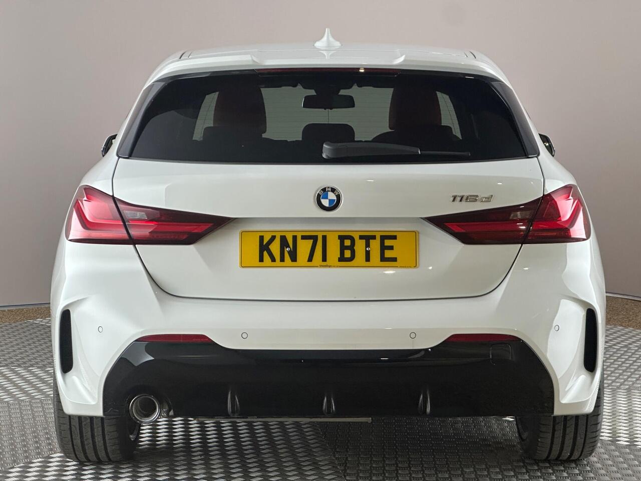 BMW 1 Series KN71BTE