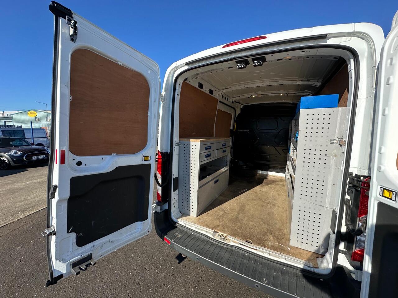 Ford Transit LB17SOC