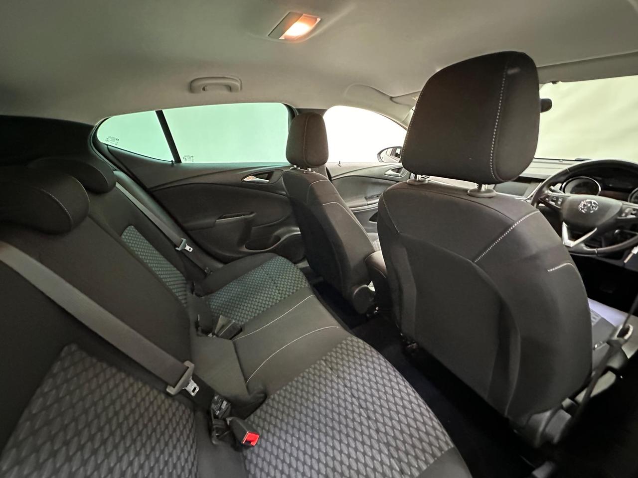 Vauxhall Astra VU20ZNC