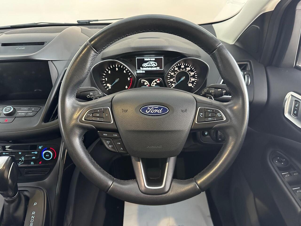 Ford Kuga FM18KWG