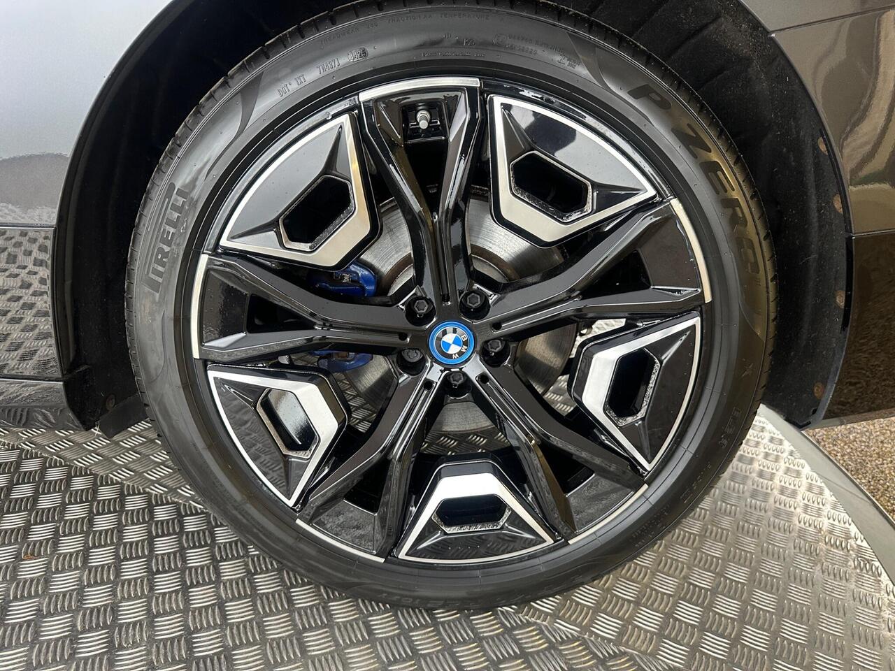 BMW iX KS72EXT