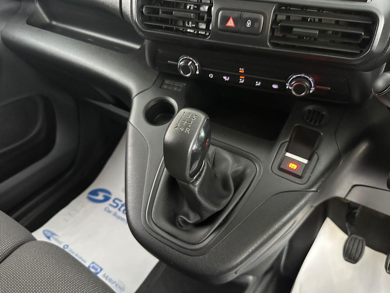 Peugeot Partner SH21EWT