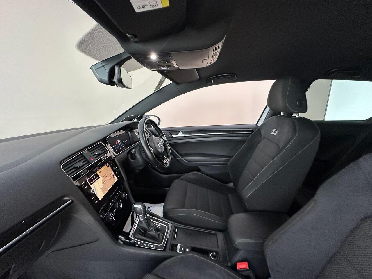 Volkswagen Golf FL69TNN