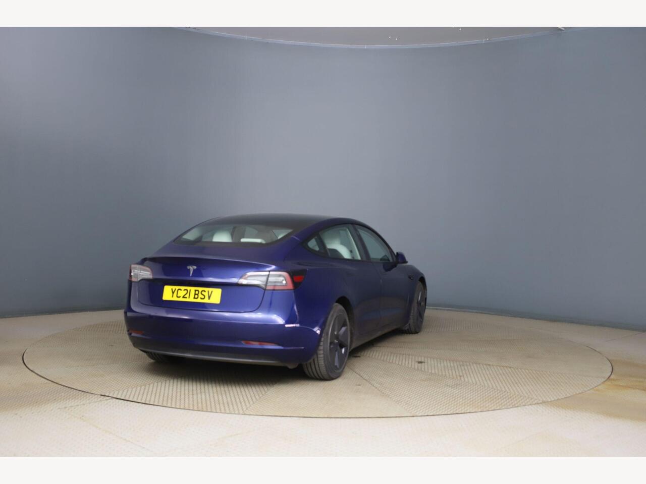 Tesla Model 3 YC21BSV
