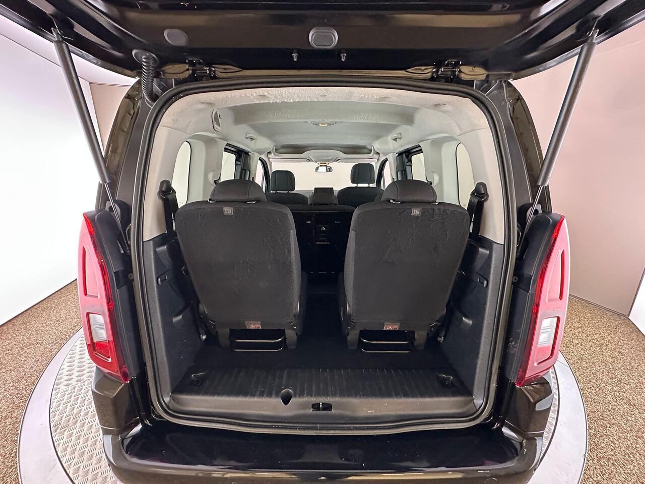 Vauxhall Combo Life PE70ZGN