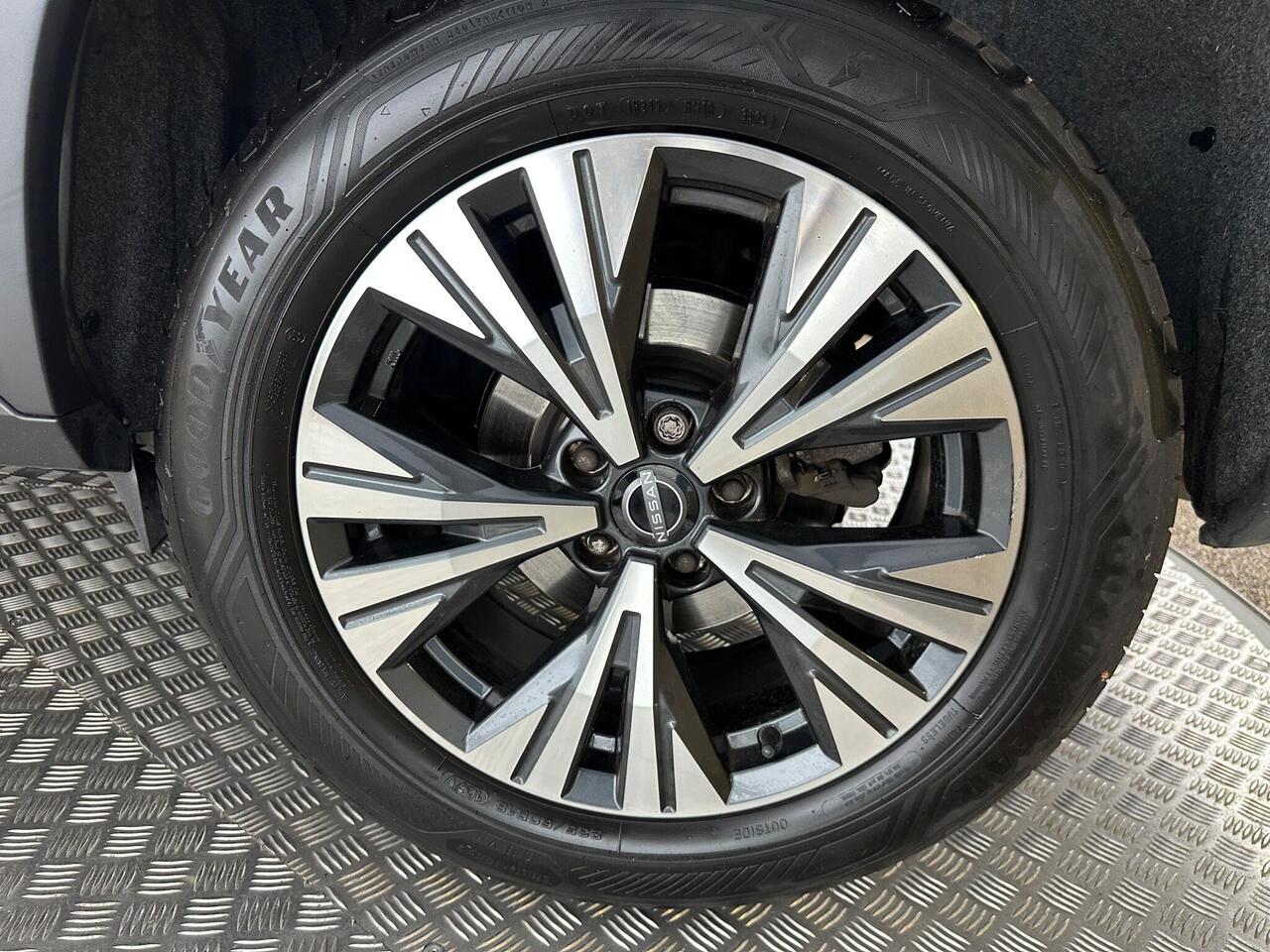Nissan X-Trail DY73JNJ