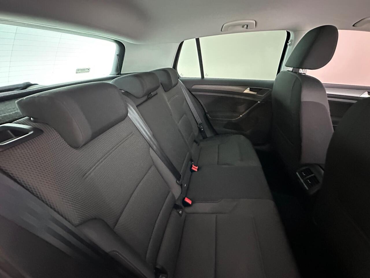 Volkswagen Golf AU20UTR