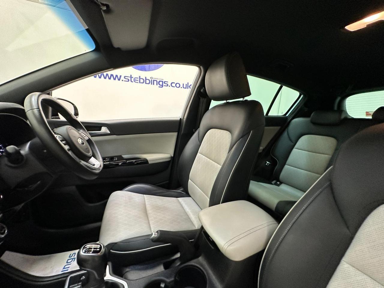 Kia Sportage AJ70VWM