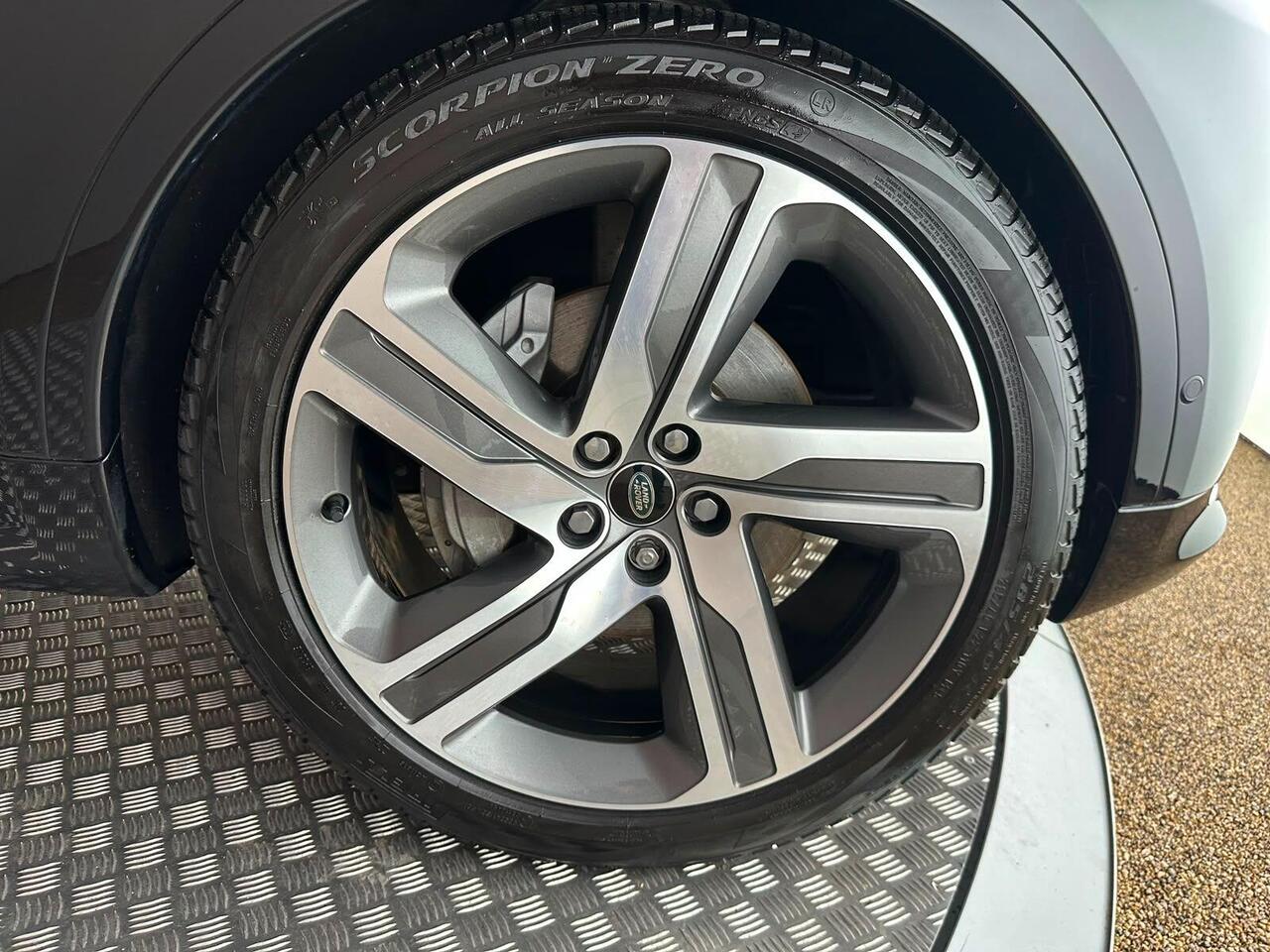 Land Rover Discovery NJ24ELH