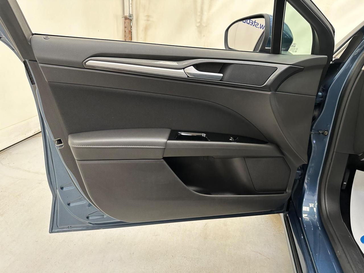 Ford Mondeo AJ70FJD