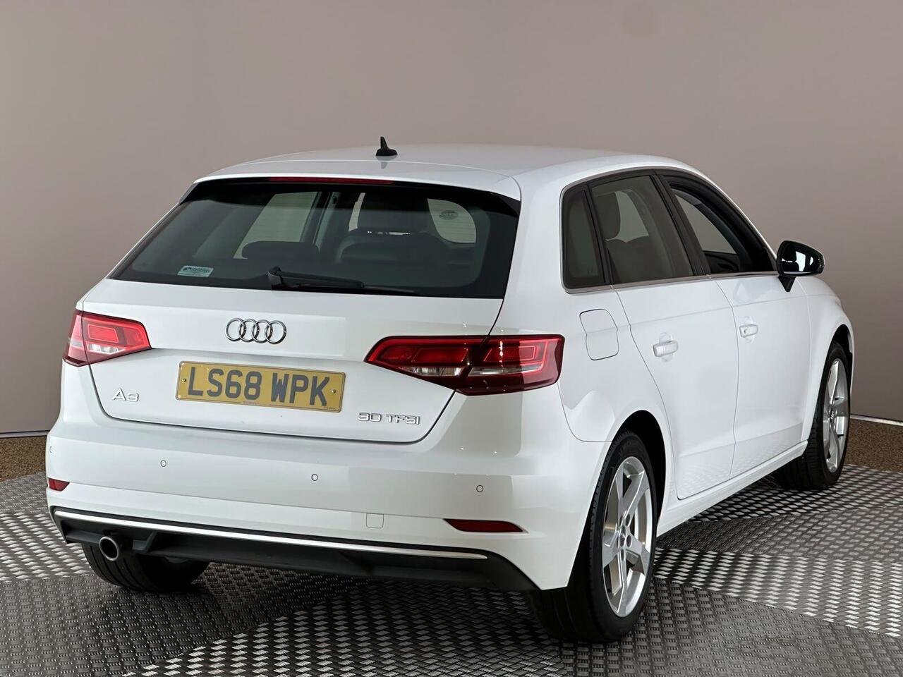 Audi A3 LS68WPK