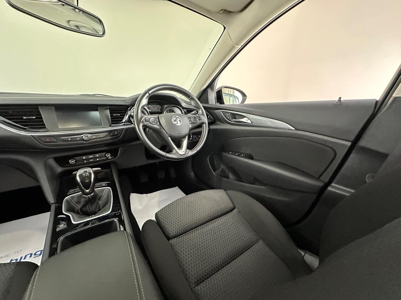 Vauxhall Insignia VO71HPL