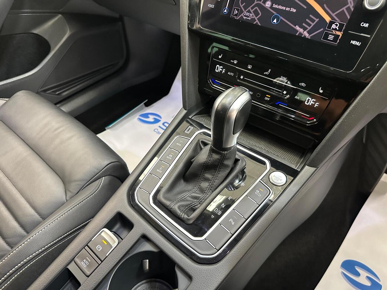 Volkswagen Passat YE70UZH