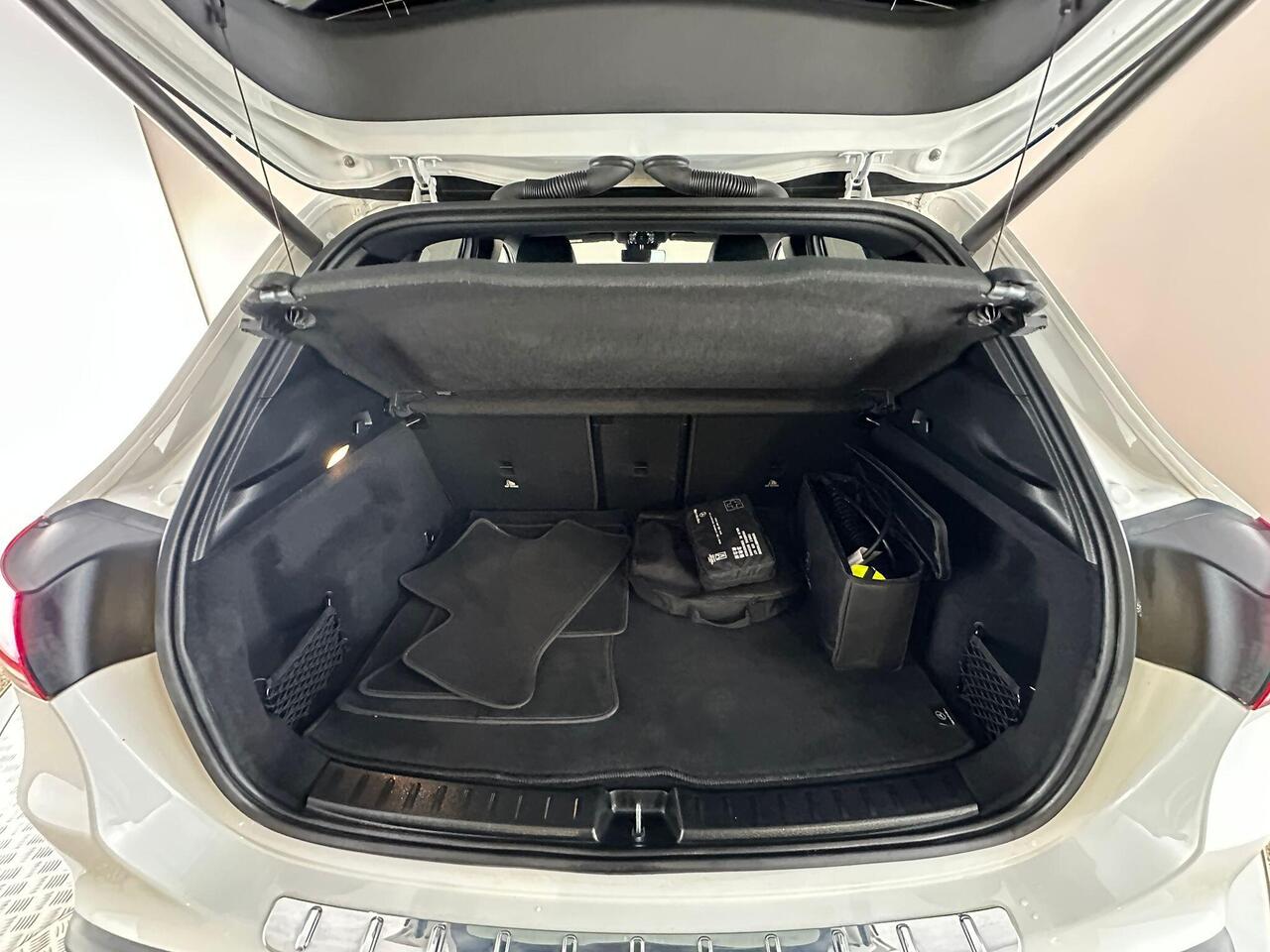 Mercedes-Benz EQA WR71HNX