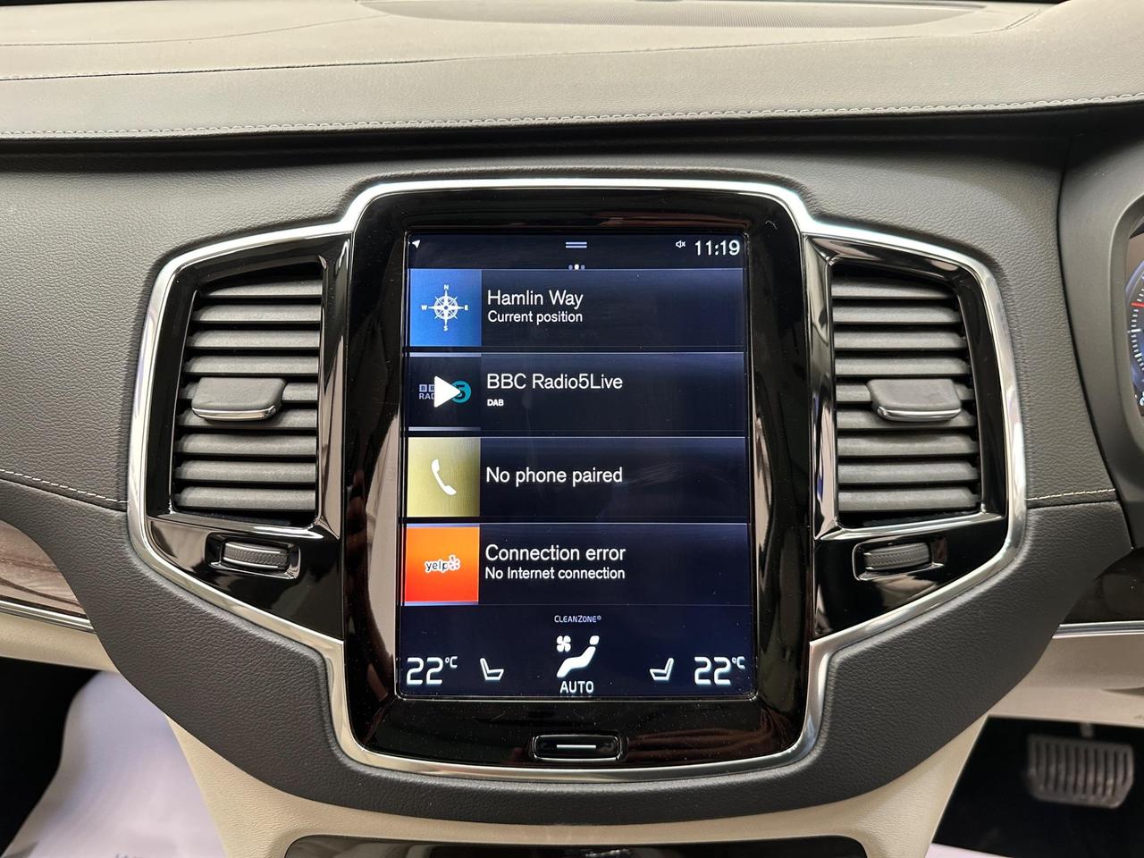 Volvo XC90 YT67WMO