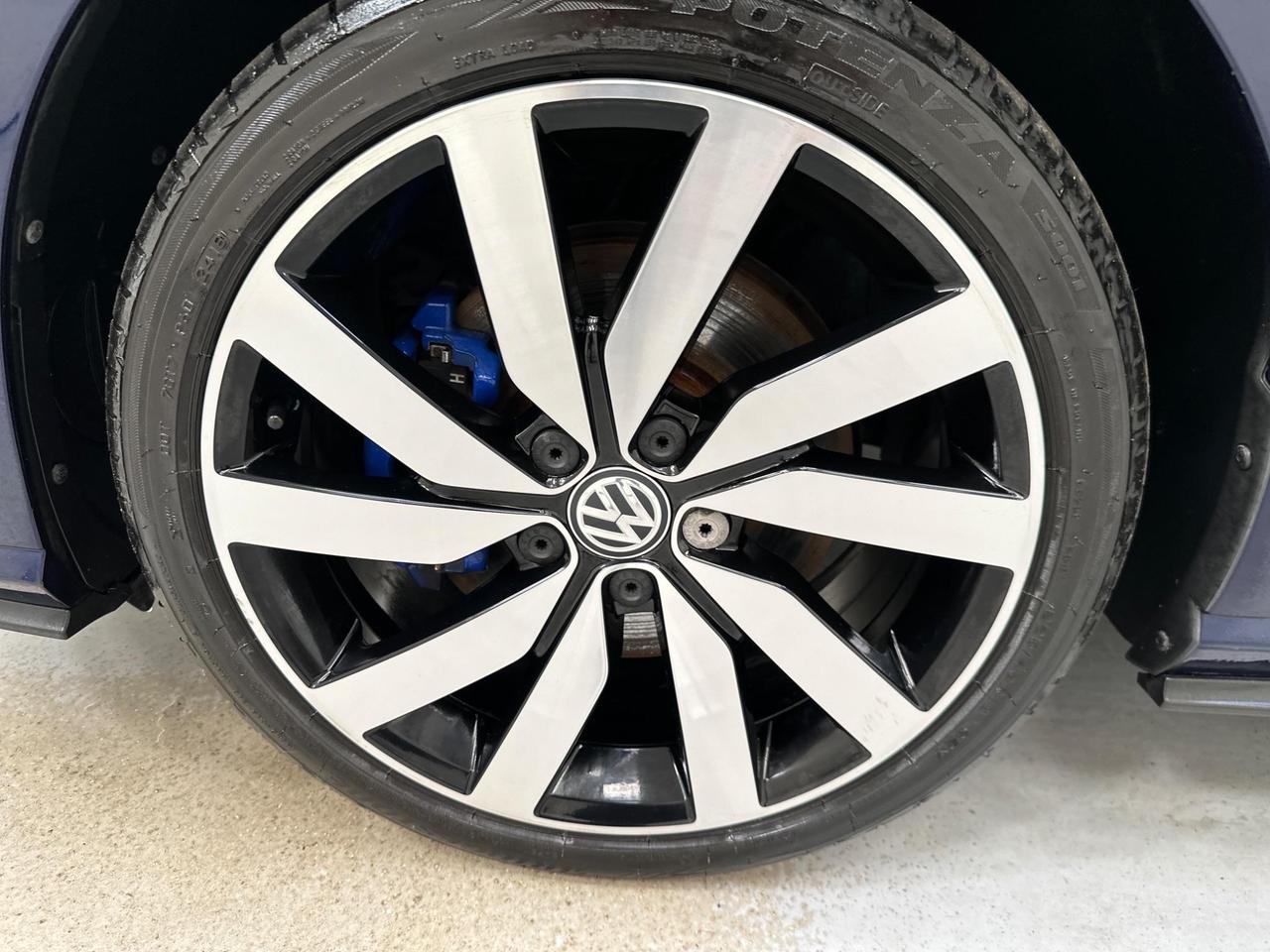 Volkswagen Golf FA18XRE