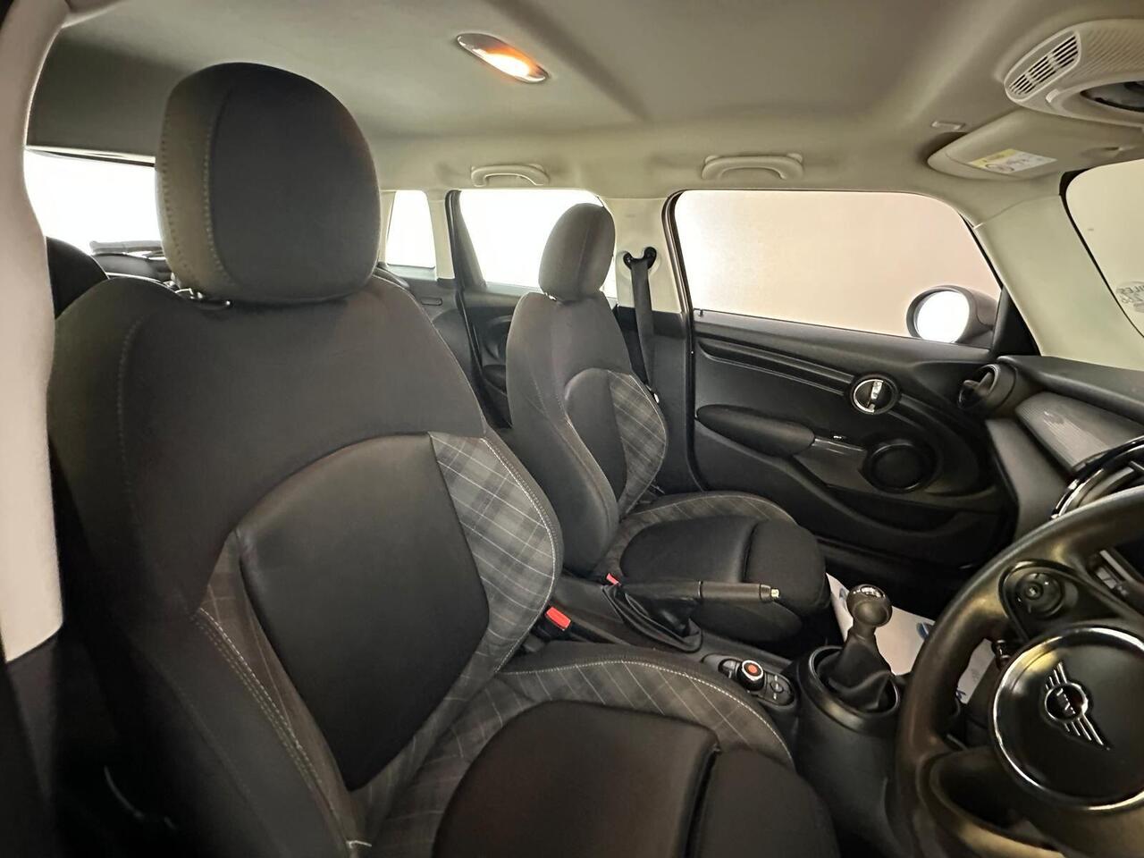 MINI Hatch ND68SXJ