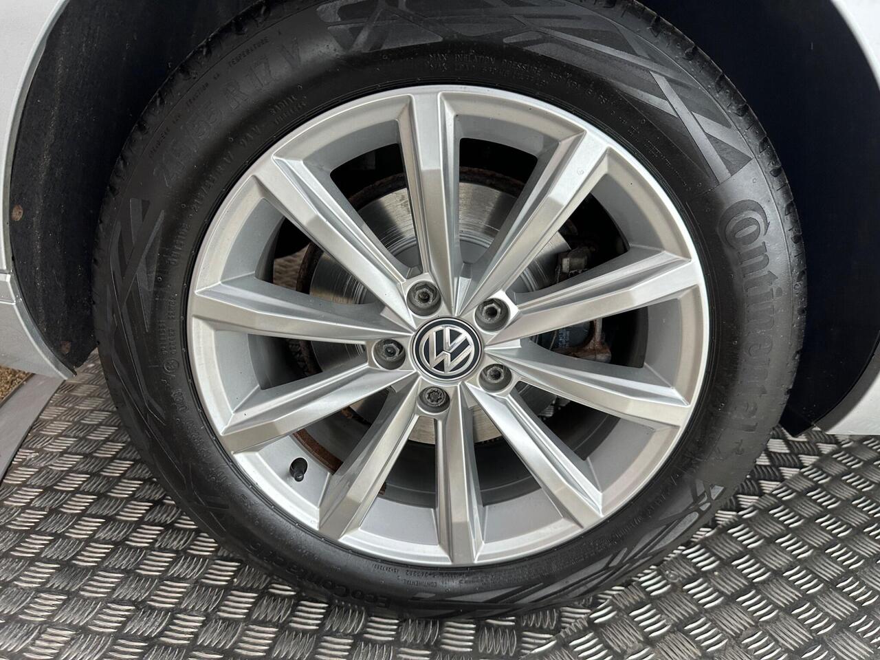 Volkswagen Passat AD19KLE