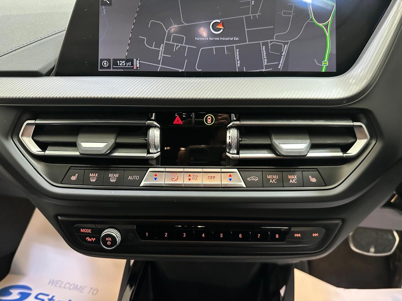 BMW 1 Series KR22XNT