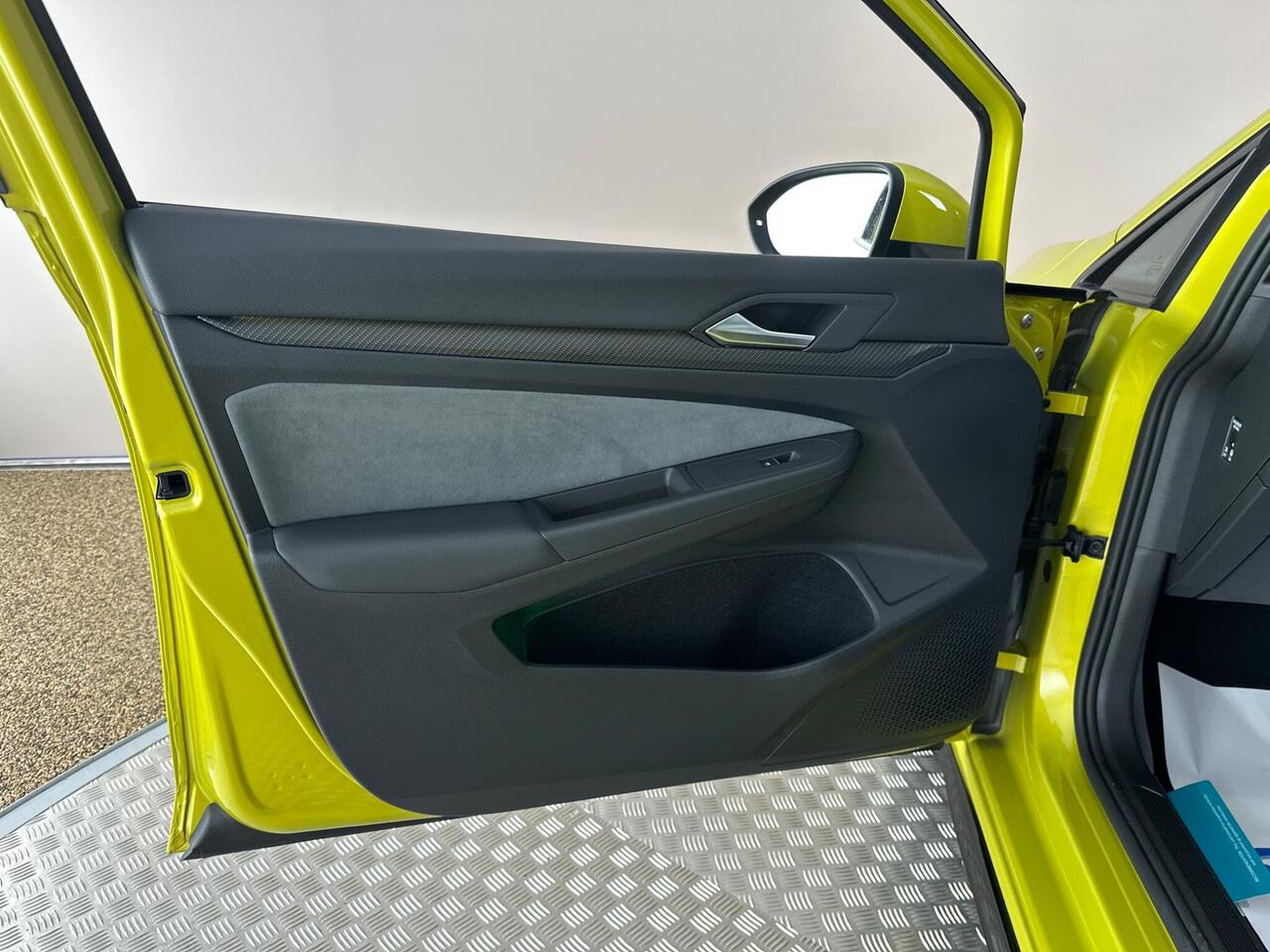 Volkswagen Golf EX71HKW