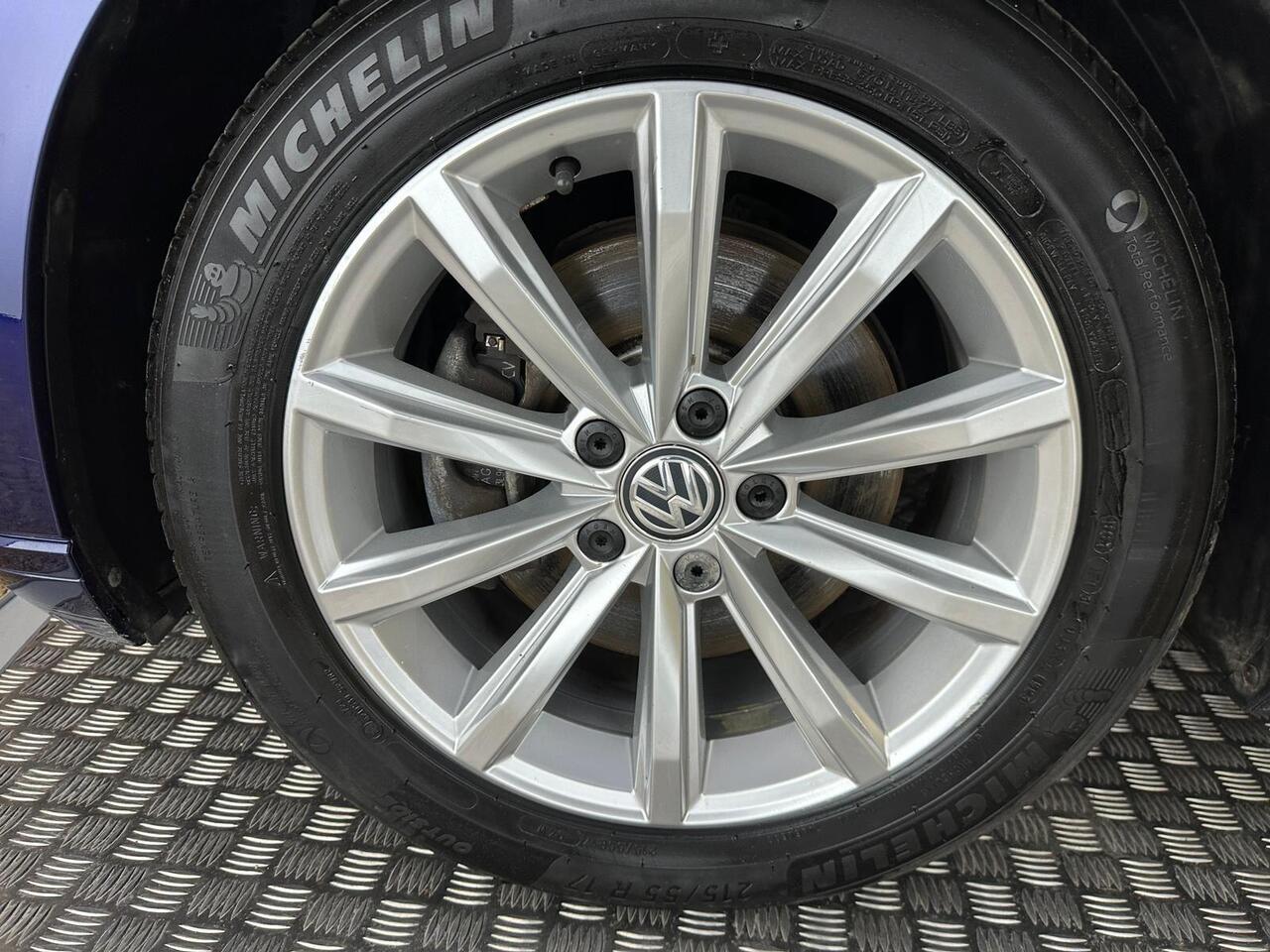 Volkswagen Passat WO19GZU