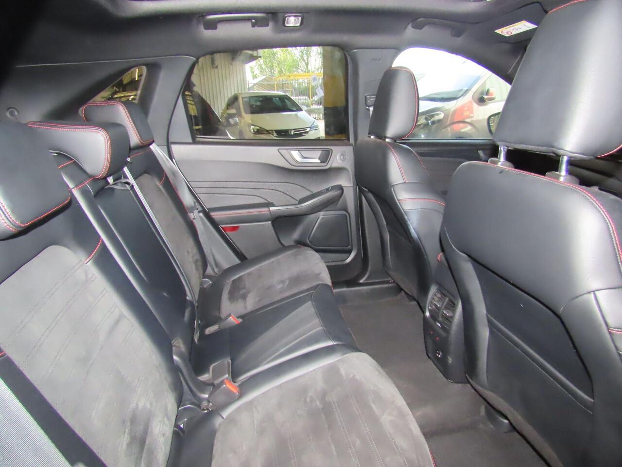 Ford Kuga AX72EUV