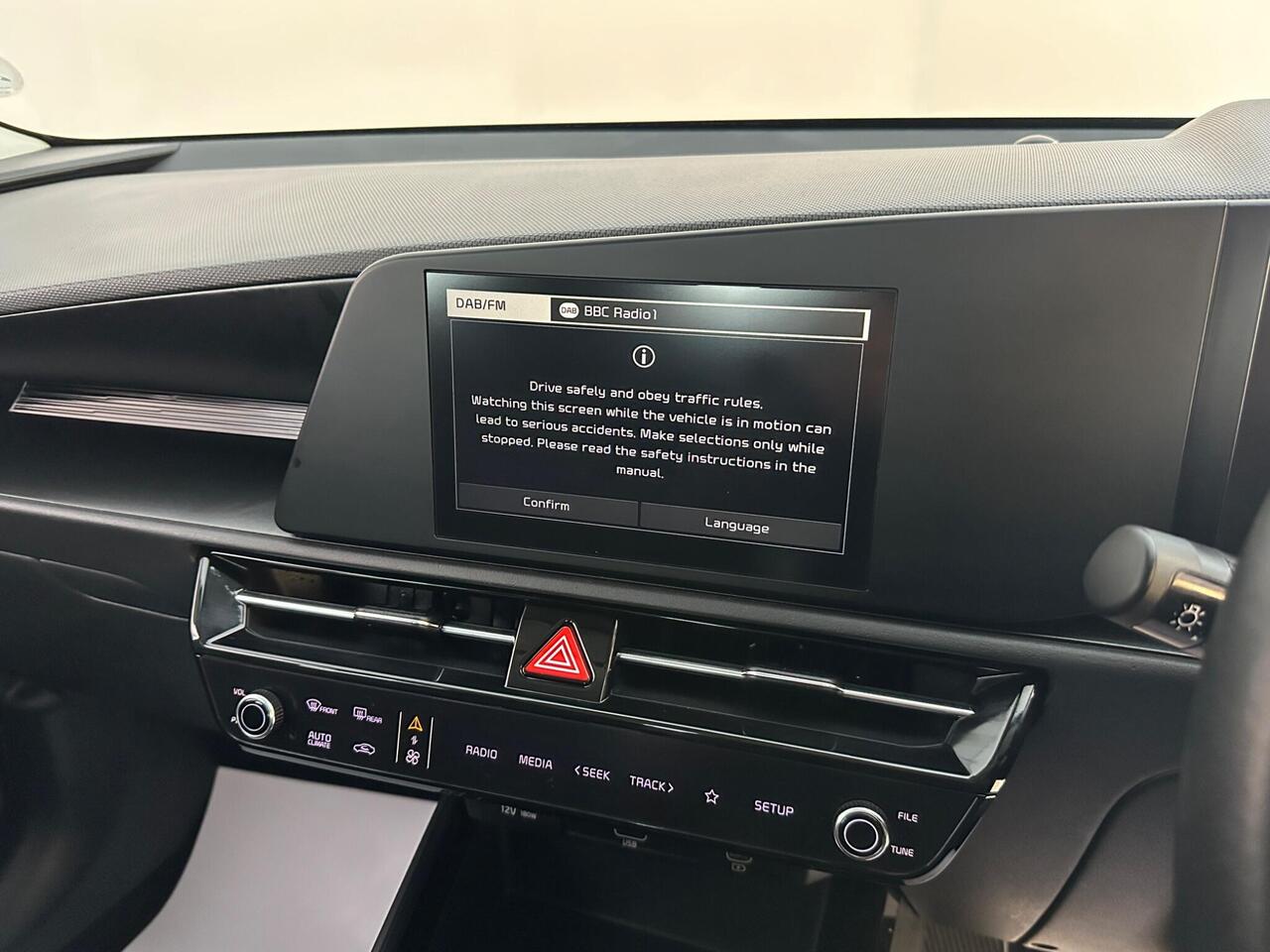 Kia Niro LS73XAX