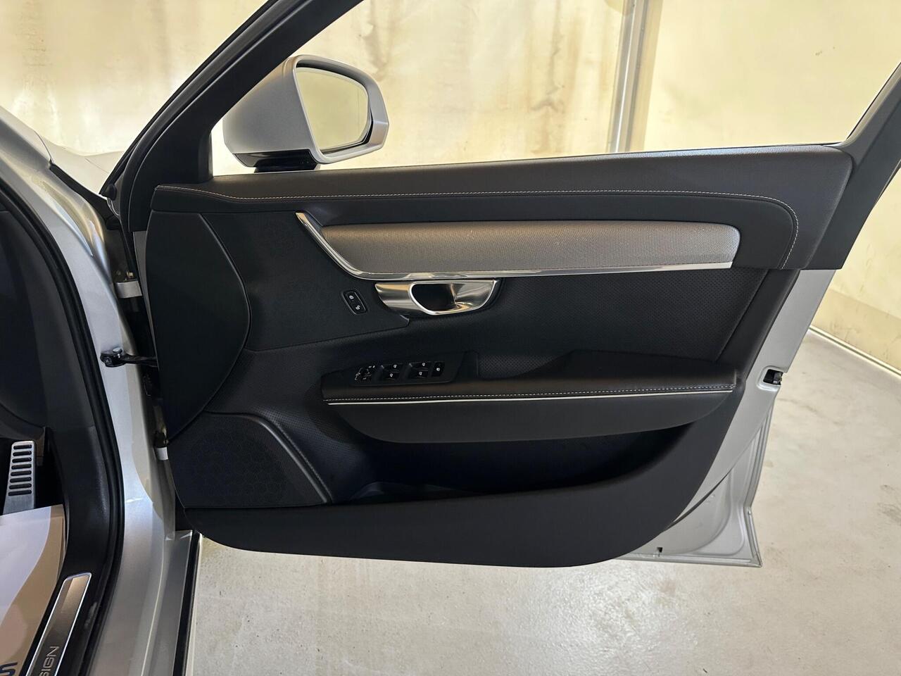 Volvo S90 SF68UOS