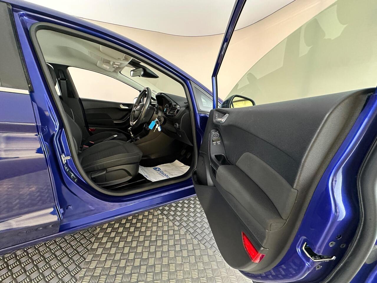 Ford Fiesta YD18PZH