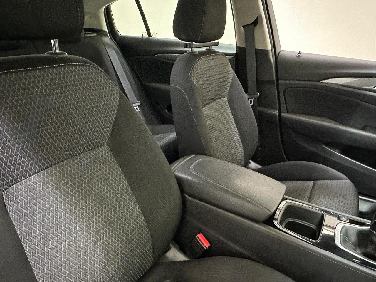 Vauxhall Insignia VU70YMO
