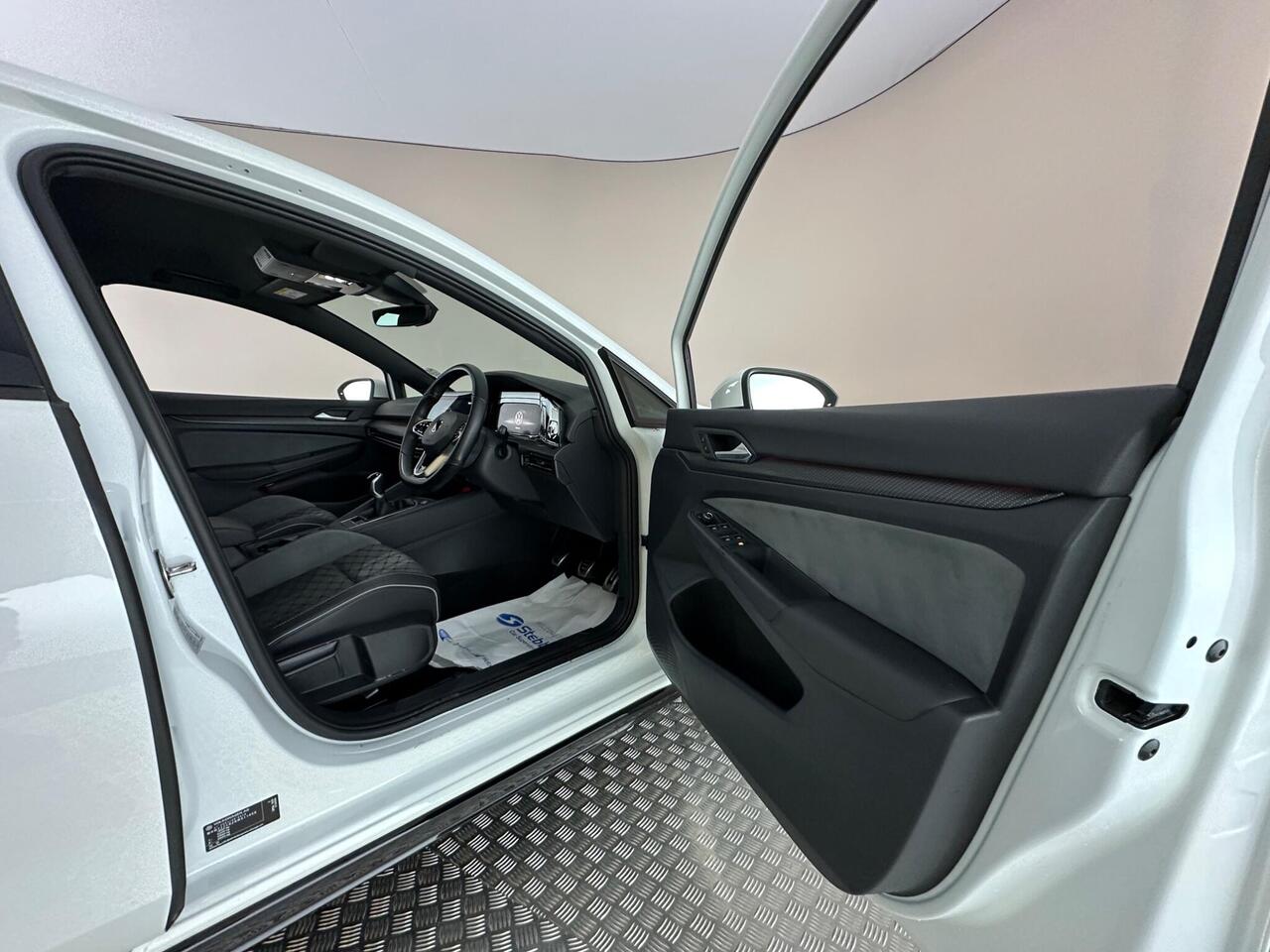 Volkswagen Golf VU22JYZ