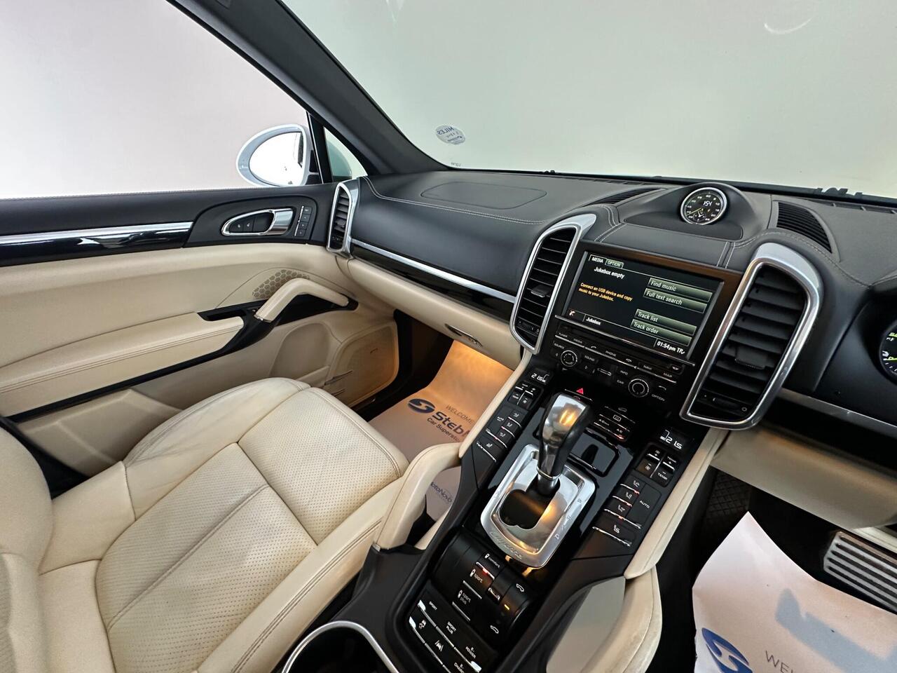 Porsche Cayenne LT65GWL