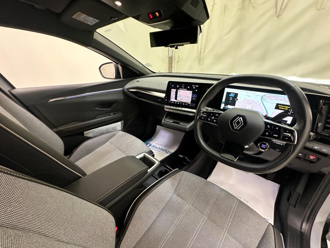 Renault Megane E-Tech YD73AFJ