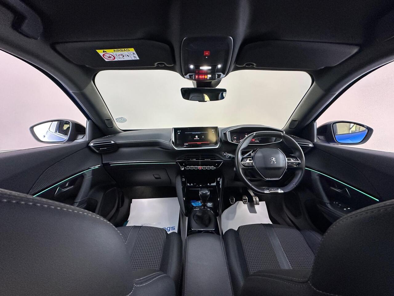 Peugeot 2008 KW72VUU