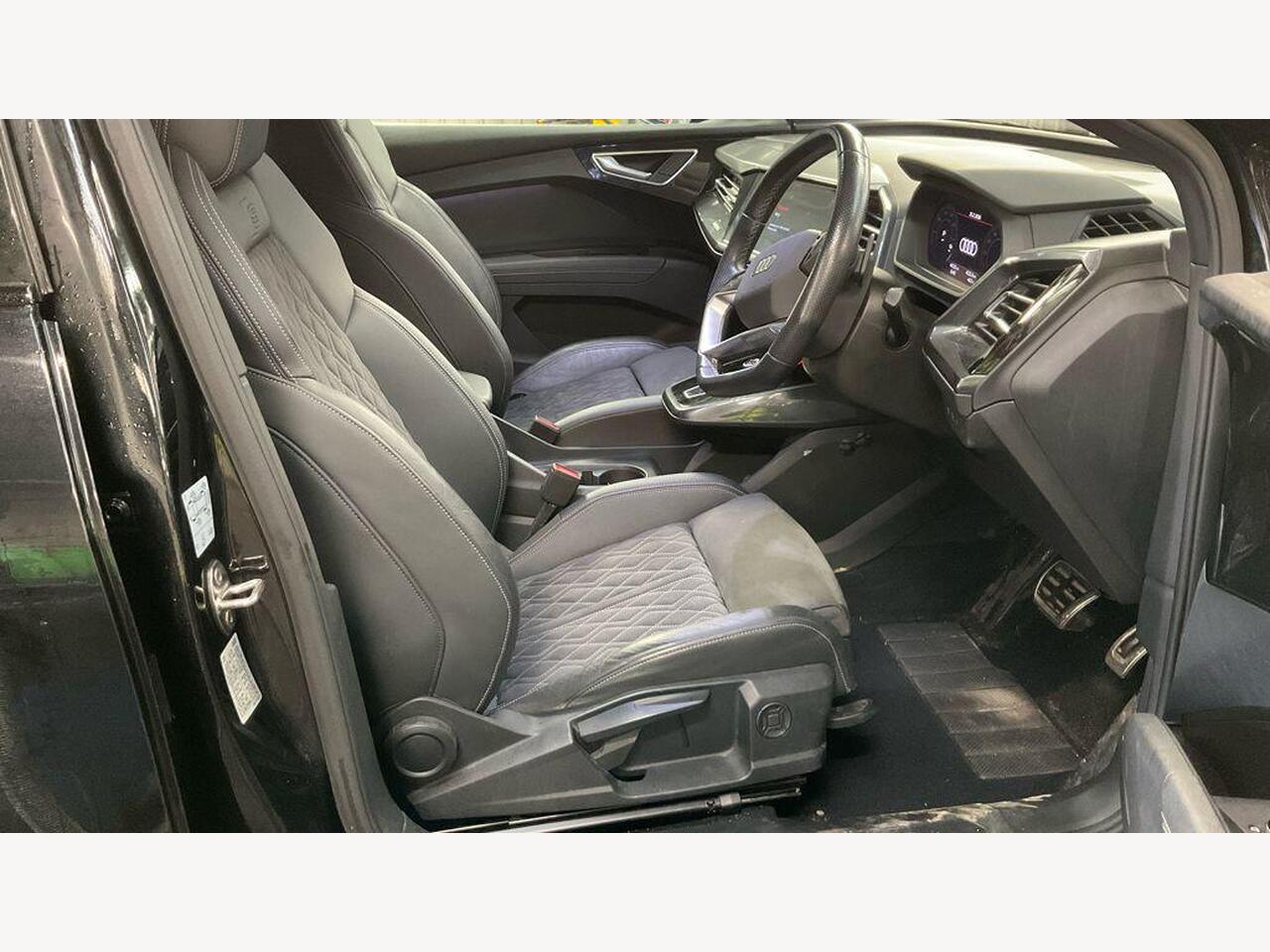 Audi Q4 e-tron RJ23EFO