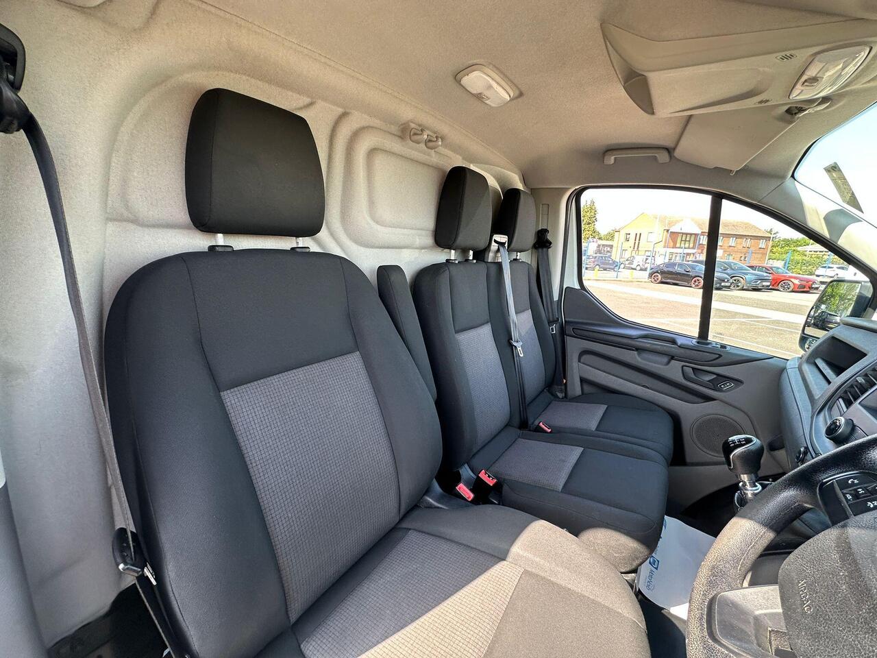 Ford Transit Custom YR19BFT