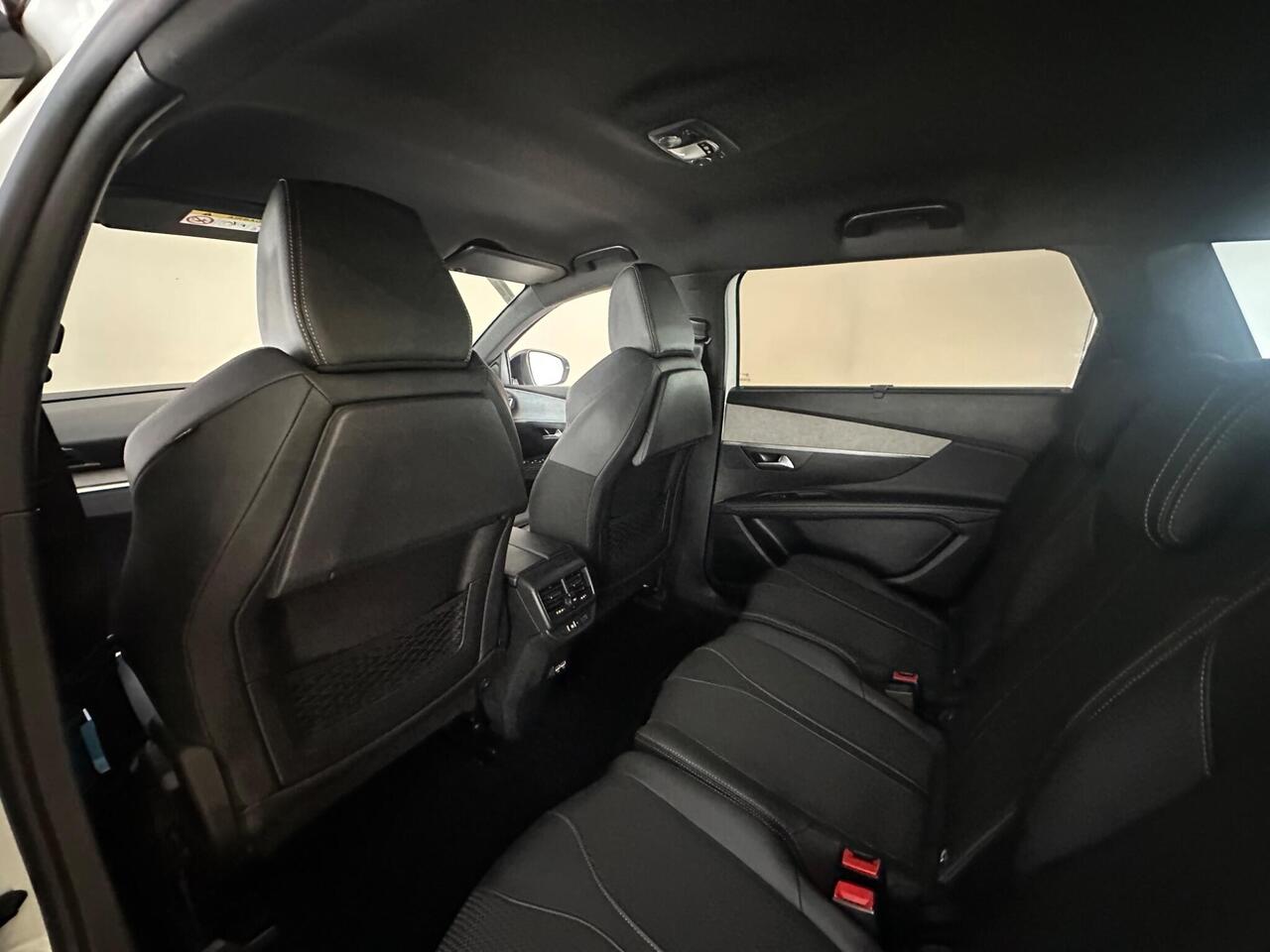 Peugeot 5008 DL23VUJ