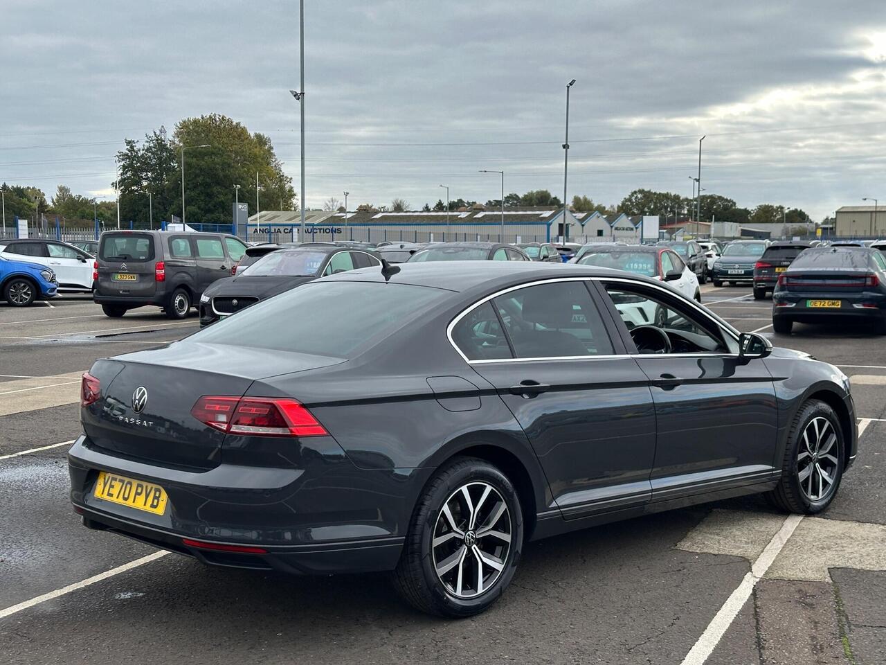 Volkswagen Passat YE70PYB